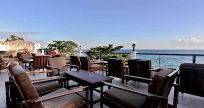 Africa House Hotel