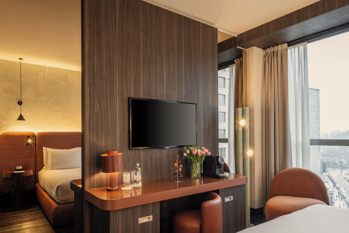 Room, 1 King Bed, City View