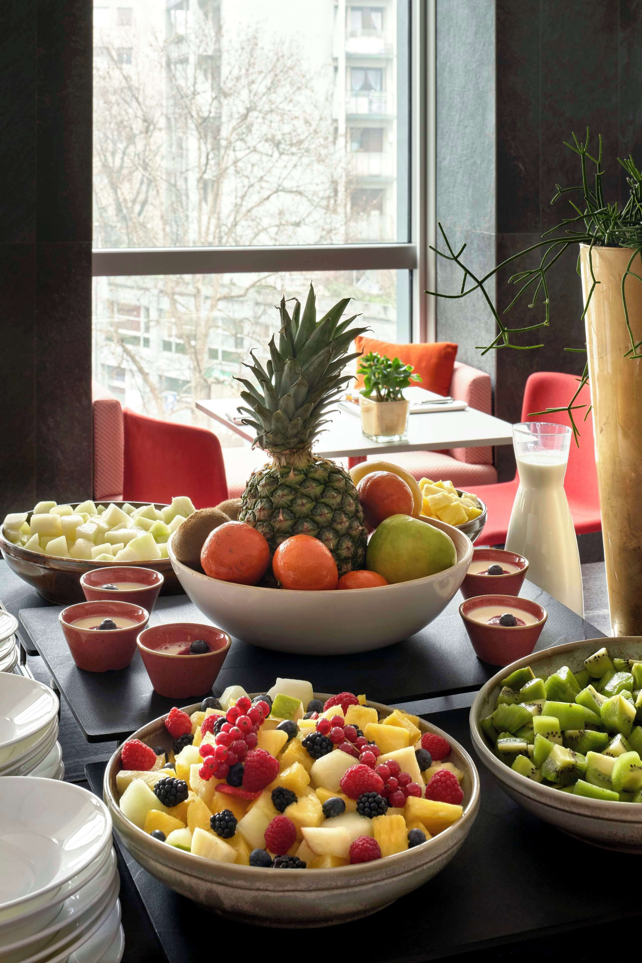 Desayuno buffet (EUR 34 por persona) 