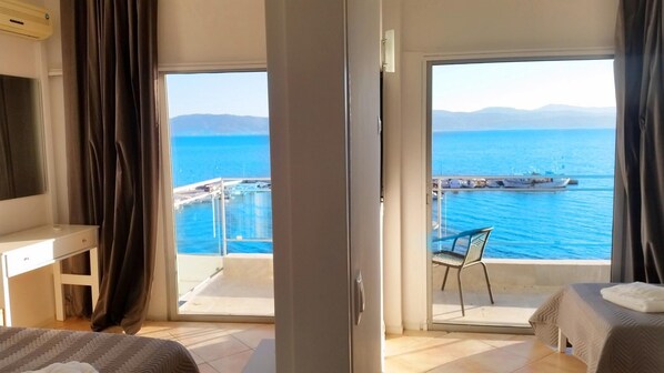 1 bedroom, premium bedding, minibar, desk
