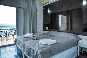 Hochwertige Bettwaren, Minibar, Schreibtisch, schallisolierte Zimmer