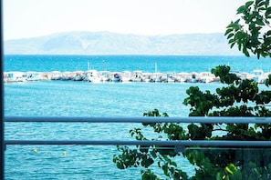 Premium bedding, minibar, desk, soundproofing - Porto Evia Mare Boutique Hotel (Eretria)