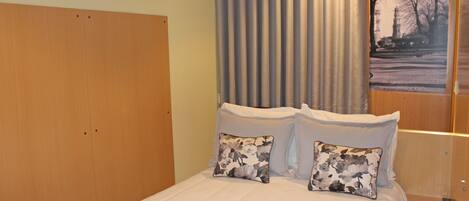 Habitación doble estándar | Cortinas blackout y wifi