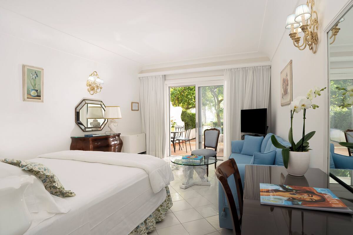 classic room with patio and garden view | view from room