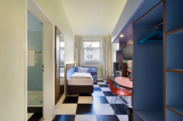 Design Single Room, 1 Bedroom, Non Smoking | 1 bedroom, premium bedding, in-room safe, individually decorated