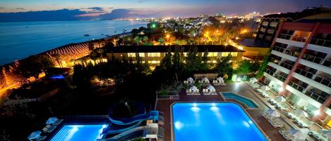 2 outdoor pools, pool umbrellas, sun loungers