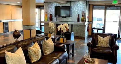 GetAways at Park Regency Resort