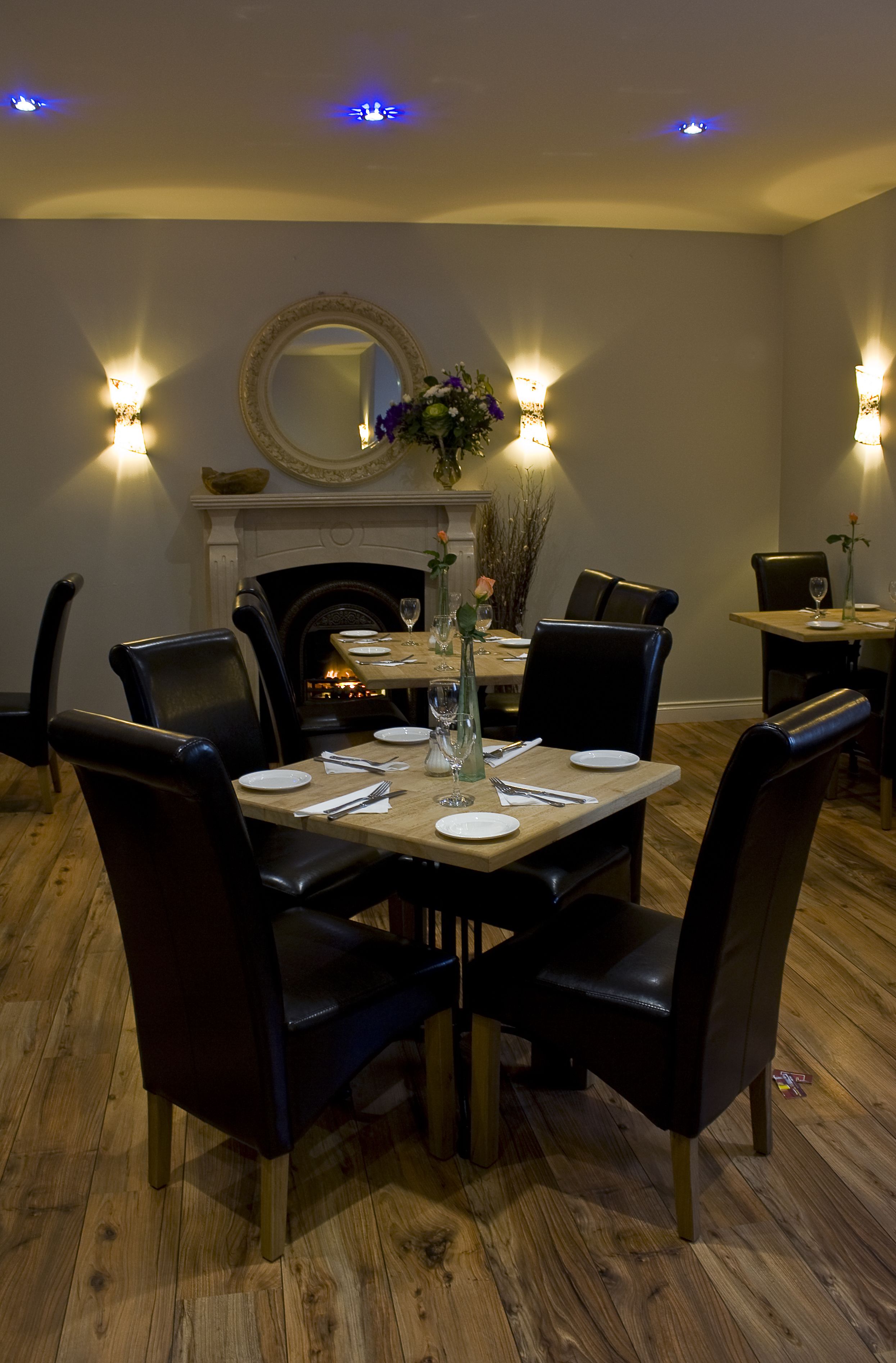 Se sirven desayunos, comidas, cenas y cocina local 