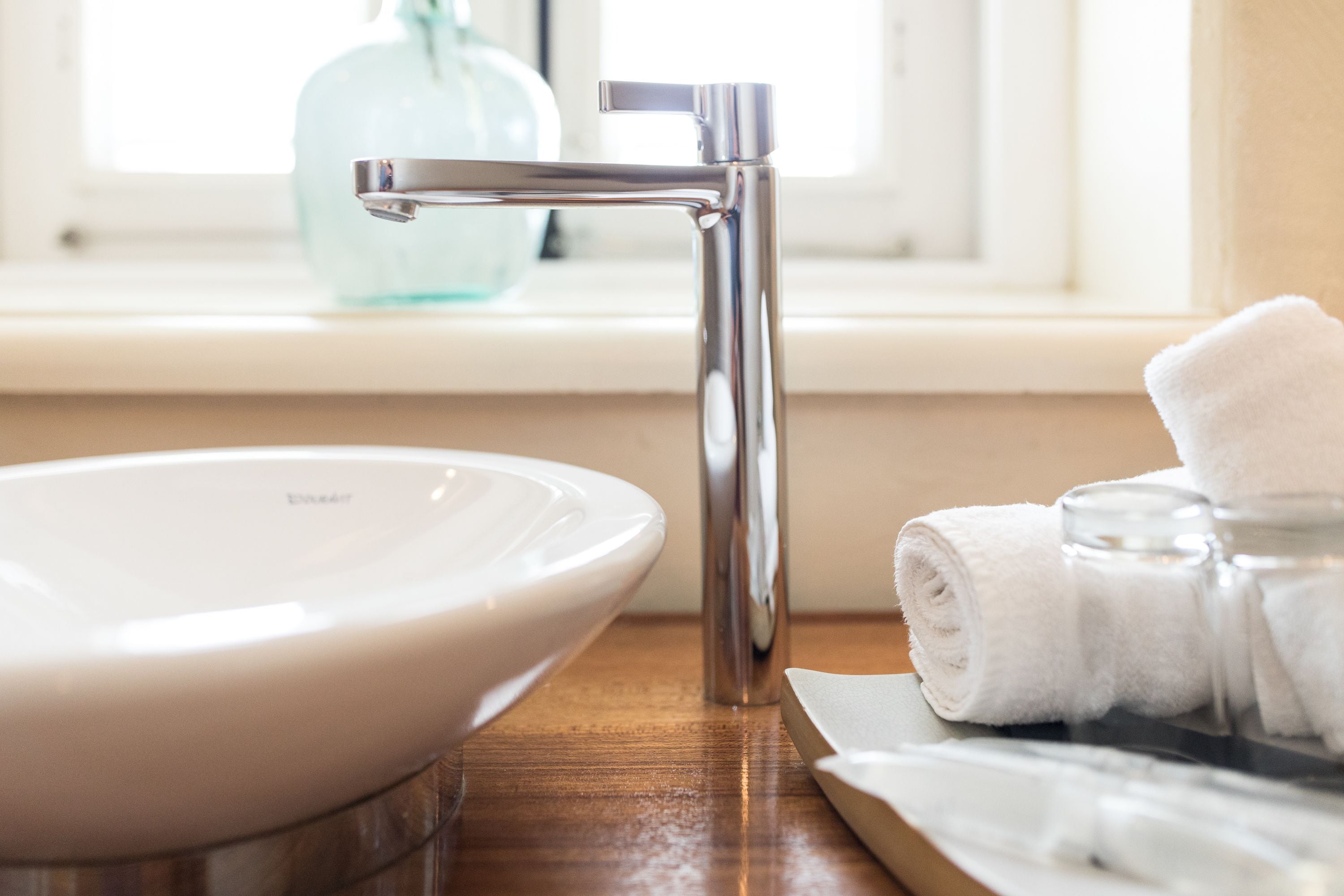 triple room (queen) | bathroom | shower, free toiletries, hair dryer, towels