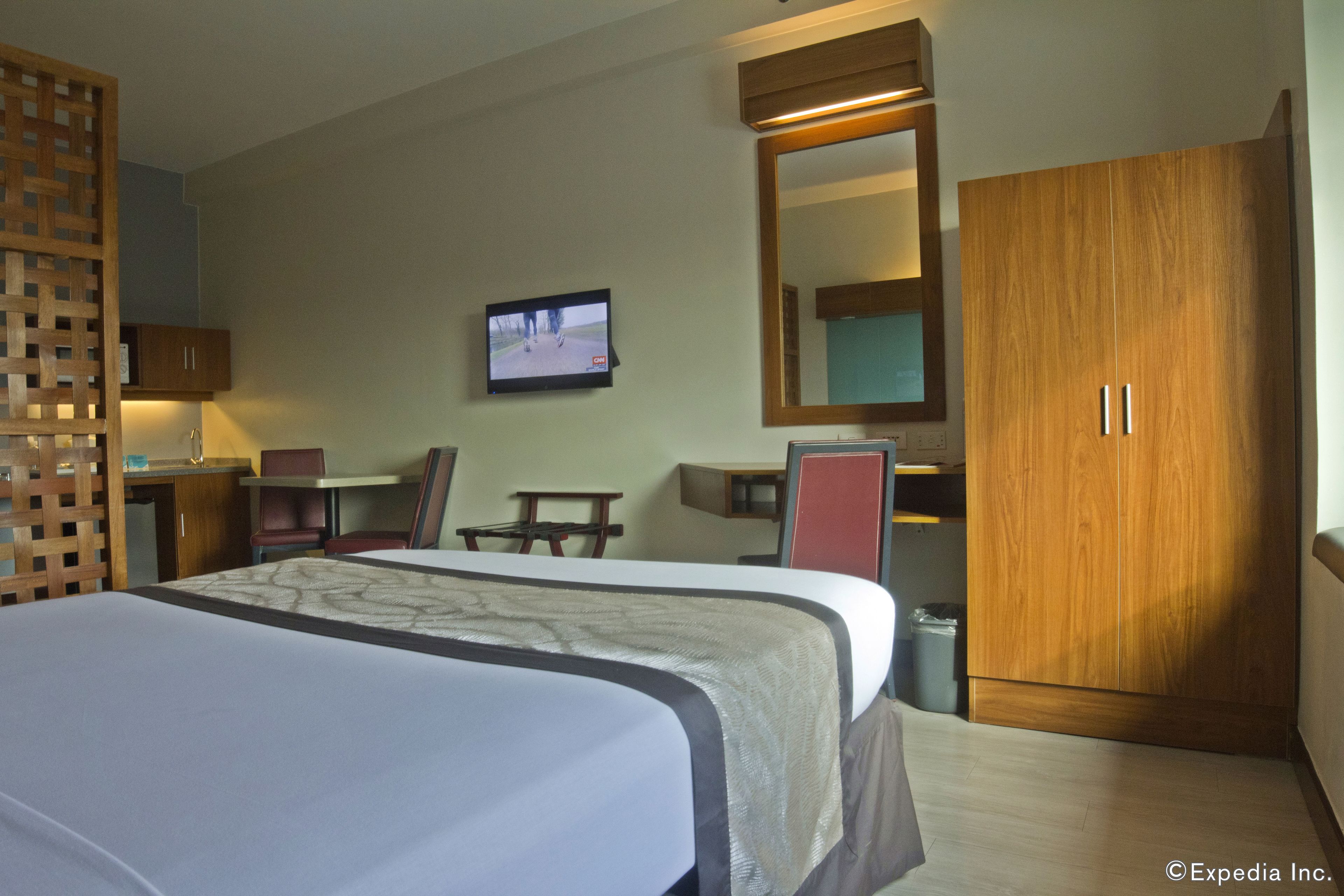 in-room safe, desk, iron/ironing board, free wifi