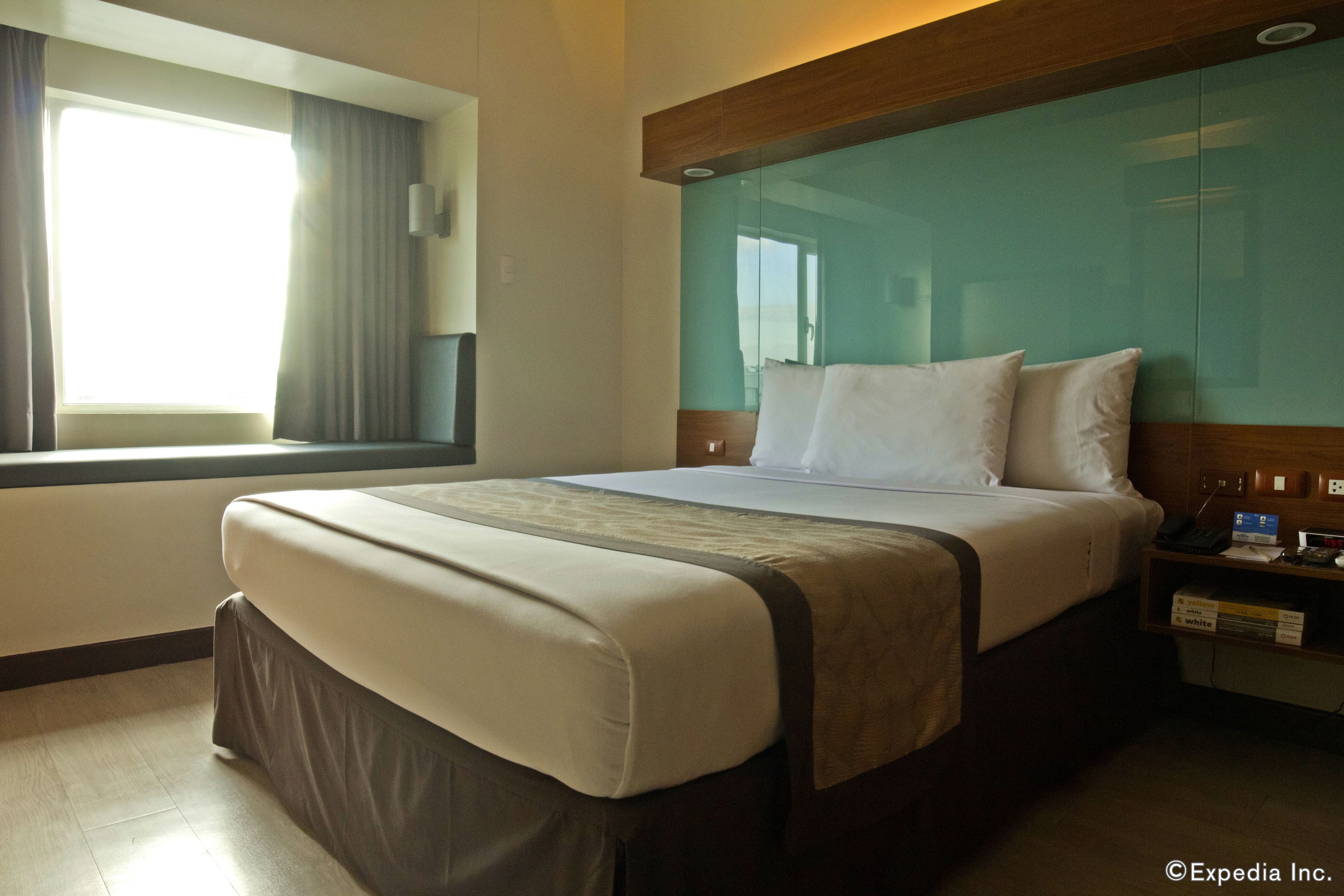 in-room safe, desk, iron/ironing board, free wifi