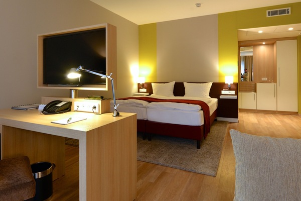 1 bedroom, premium bedding, minibar, in-room safe