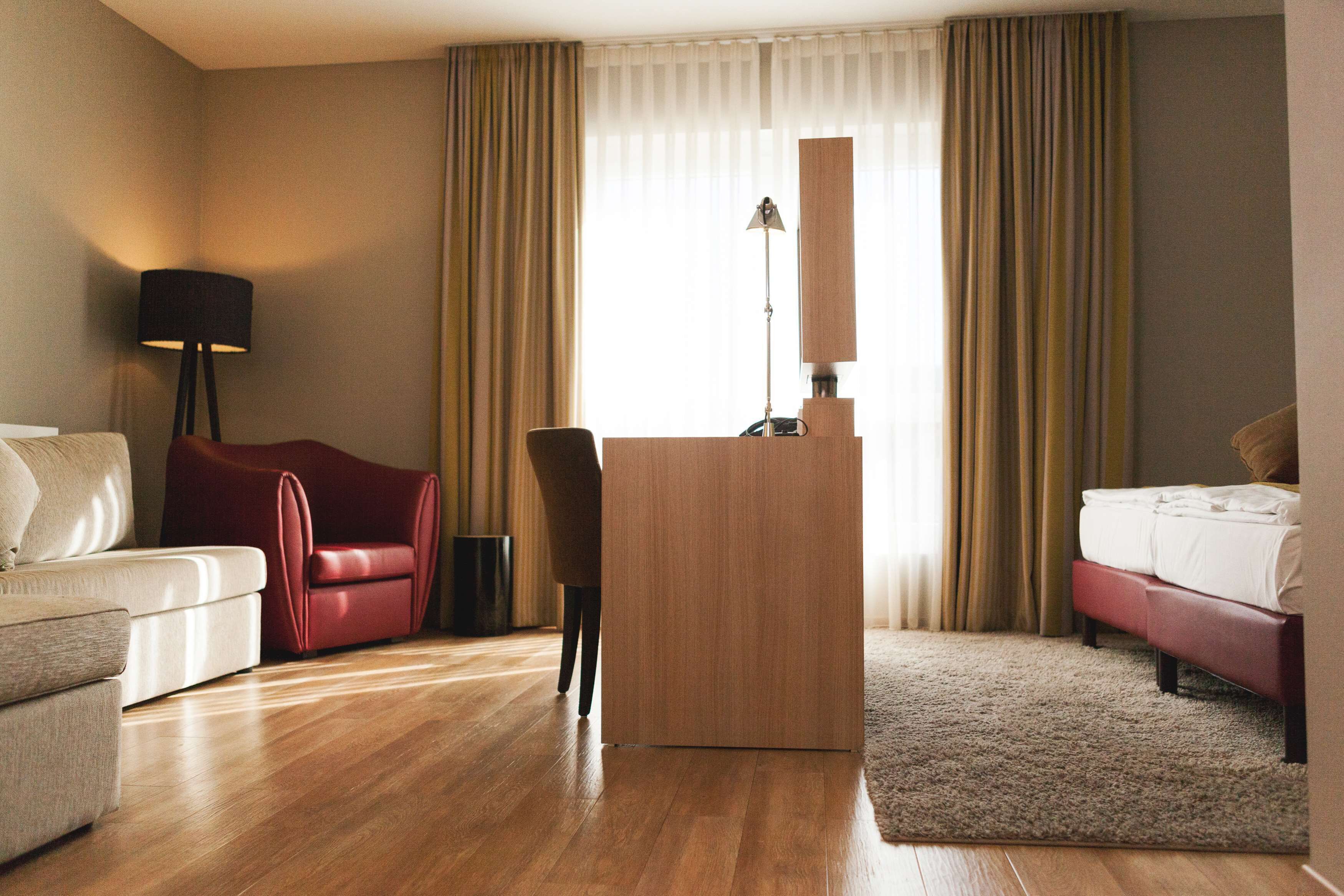 Deluxe Double Room | Premium bedding, minibar, in-room safe, individually decorated
