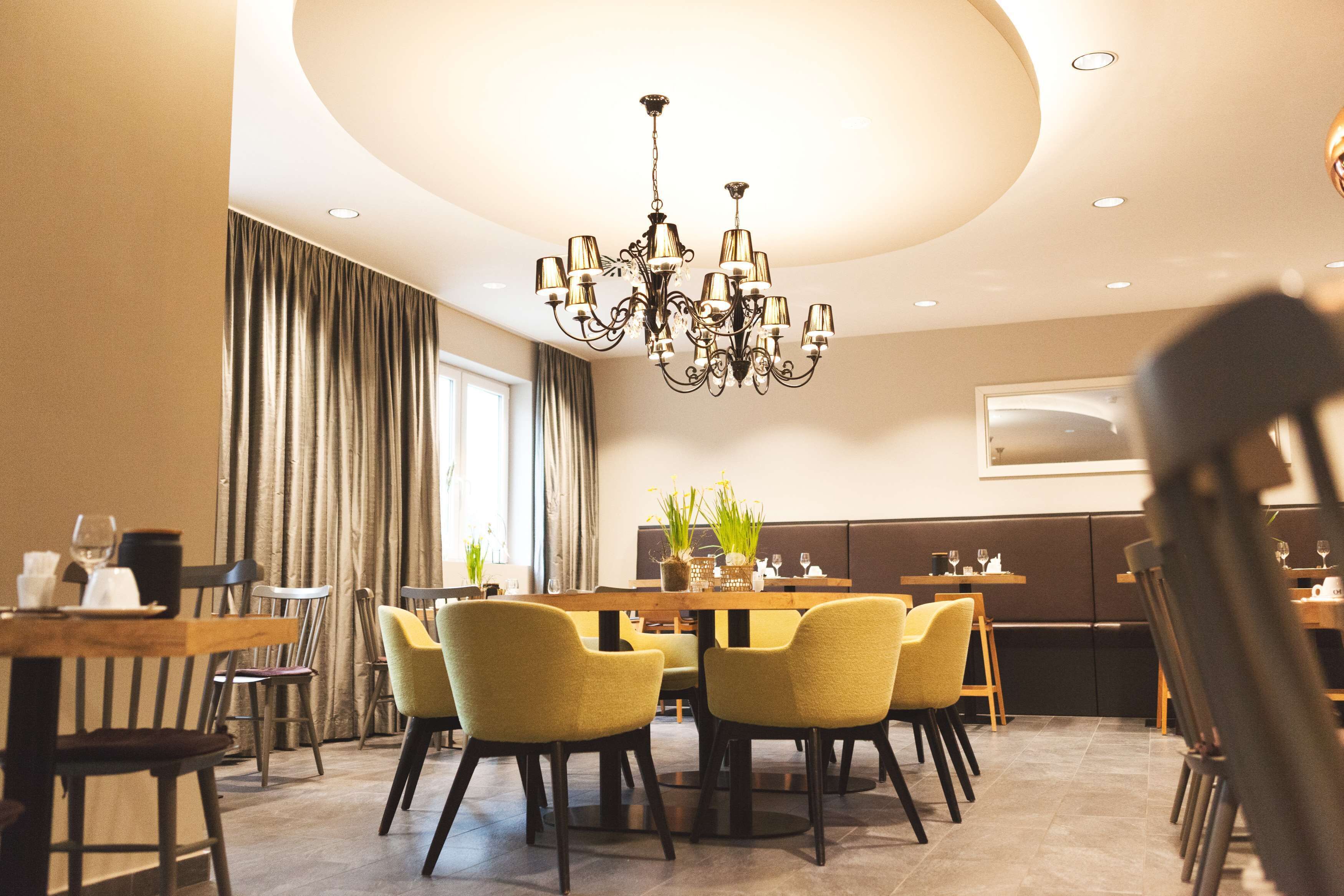 Free buffet breakfast