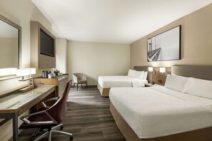 In-room safe, blackout drapes, free WiFi, bed sheets - Hampton Inn San Francisco Downtown/Convention Center (San Francisco)