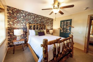 Wasatch Wildflowers - Queen Bed Ensuite | Espace de travail pour ordinateur portable, Wi-Fi gratuit