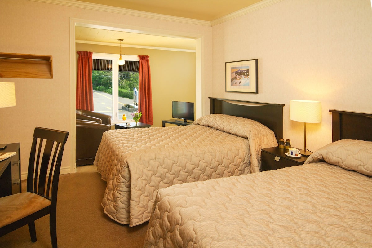 Standard Room 2 Double Beds - Main Building, Garden View | Iron/ironing board, free WiFi, bed sheets, wheelchair access