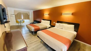 Habitación básica doble | Escritorio, wifi gratis y ropa de cama