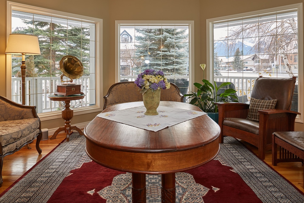 The Lady Macdonald Country Inn by null