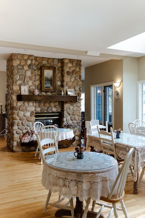 TV, fireplace, heated floors