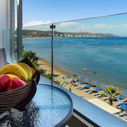 Luxury Room, Sea View | Premium bedding, minibar, desk, free cribs/infant beds
