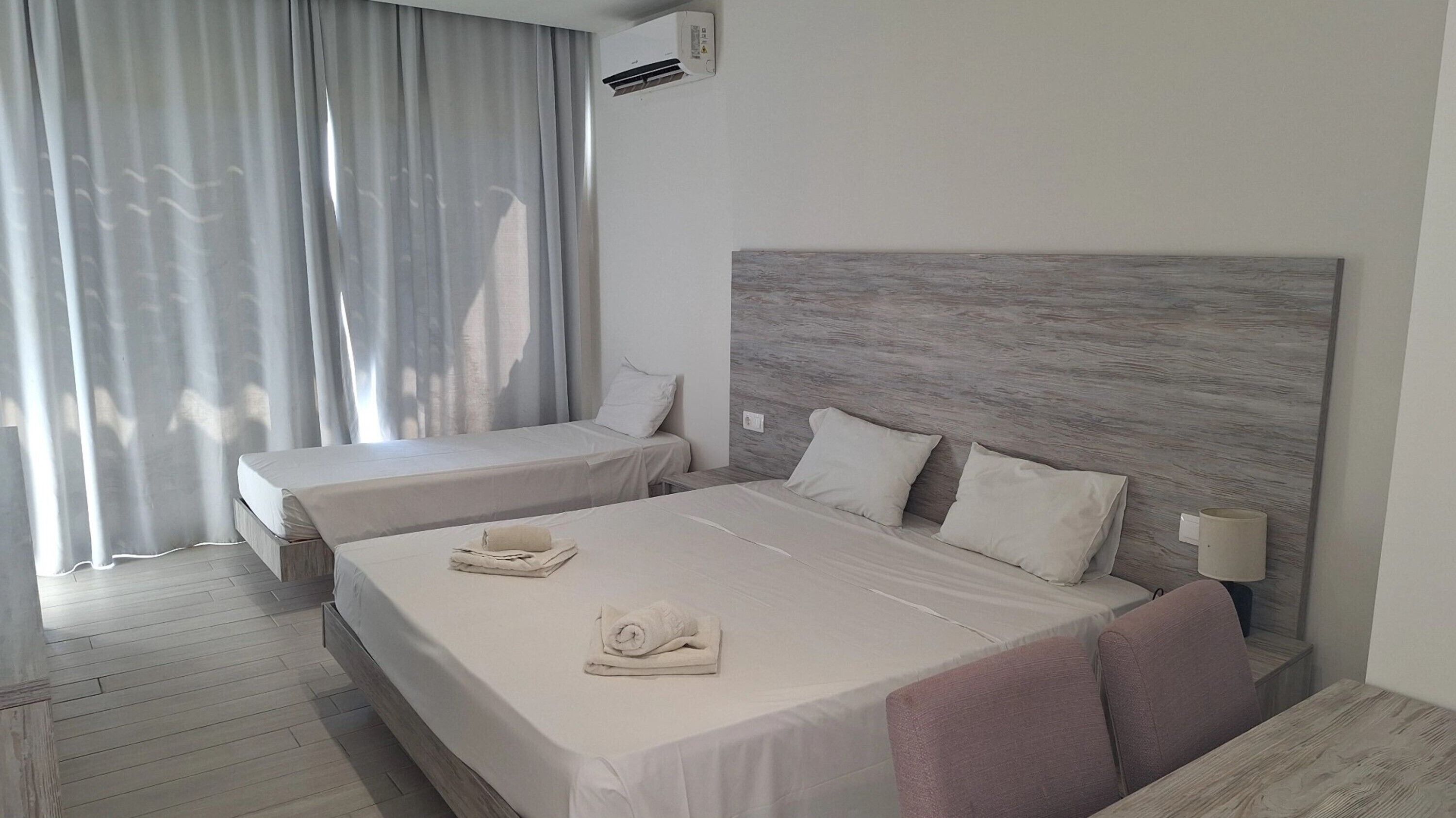 Comfort Room, Garden View | Premium bedding, minibar, desk, free cribs/infant beds