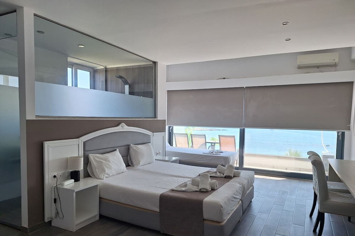 Ropa de cama de alta calidad, minibar, escritorio y cunas gratuitas 