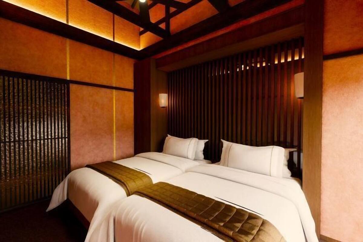 Seprai premium, selimut bulu angsa, dan brankas