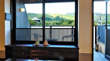 Premium bedding, down duvets, in-room safe, laptop workspace