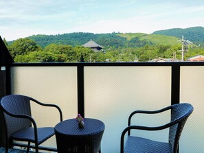 Japanese Style Room With Open-Air Bath (Room #403) : 2 meals (No Child Allowed, Check in until 7pm)  | Mountain view