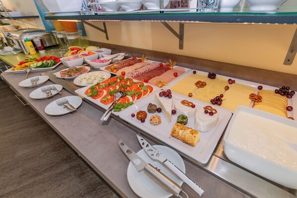 Breakfast buffet - Parkhotel Bad Rehburg (Rehburg-Loccum)