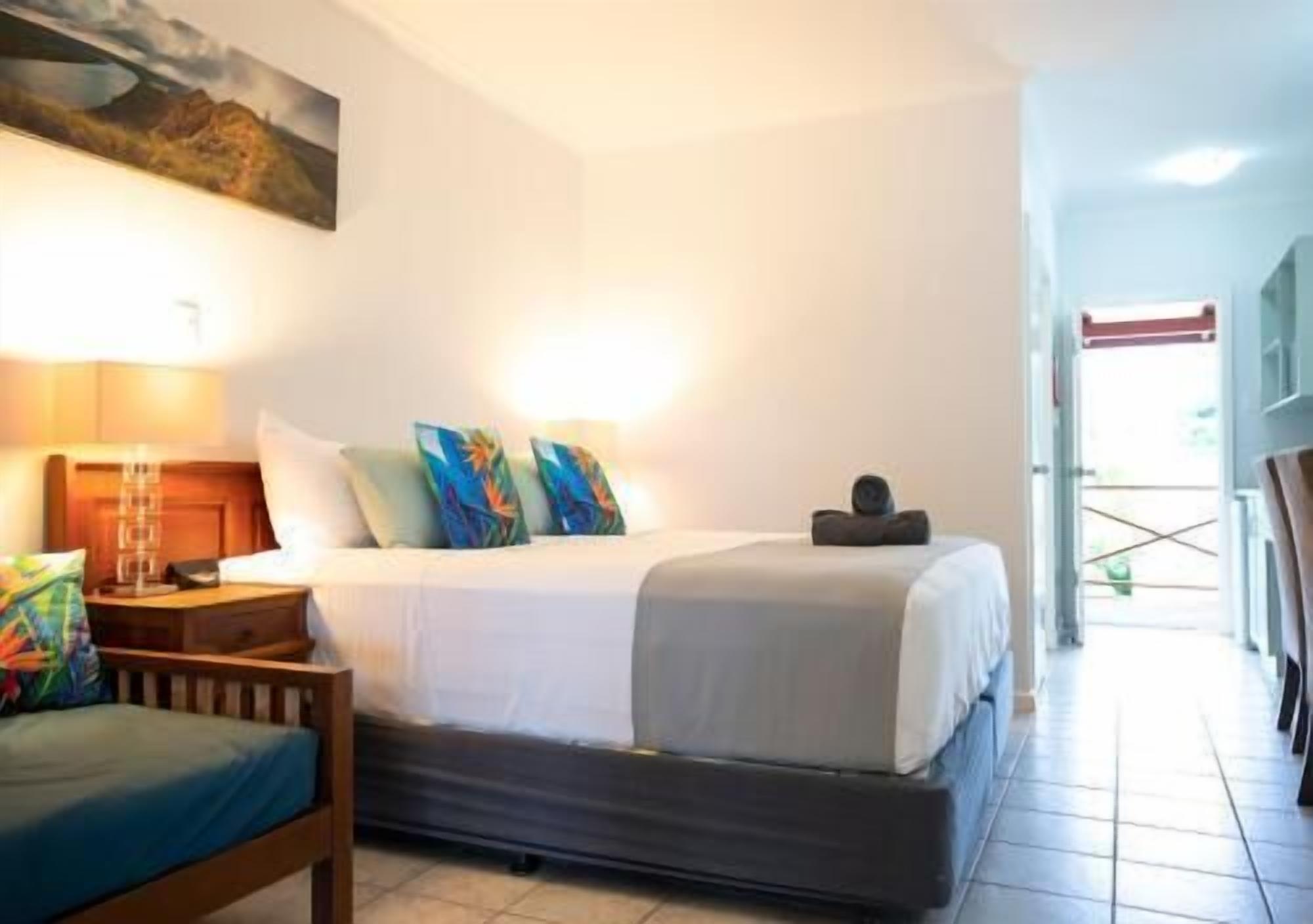 Individuell dekoriert, individuell eingerichtet, Schreibtisch