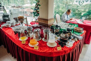 Breakfast buffet - Hotel Casa Dela Rosa (Tanah Rata)