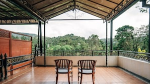 Kamar Deluks, pemandangan lapangan golf | Teras/patio