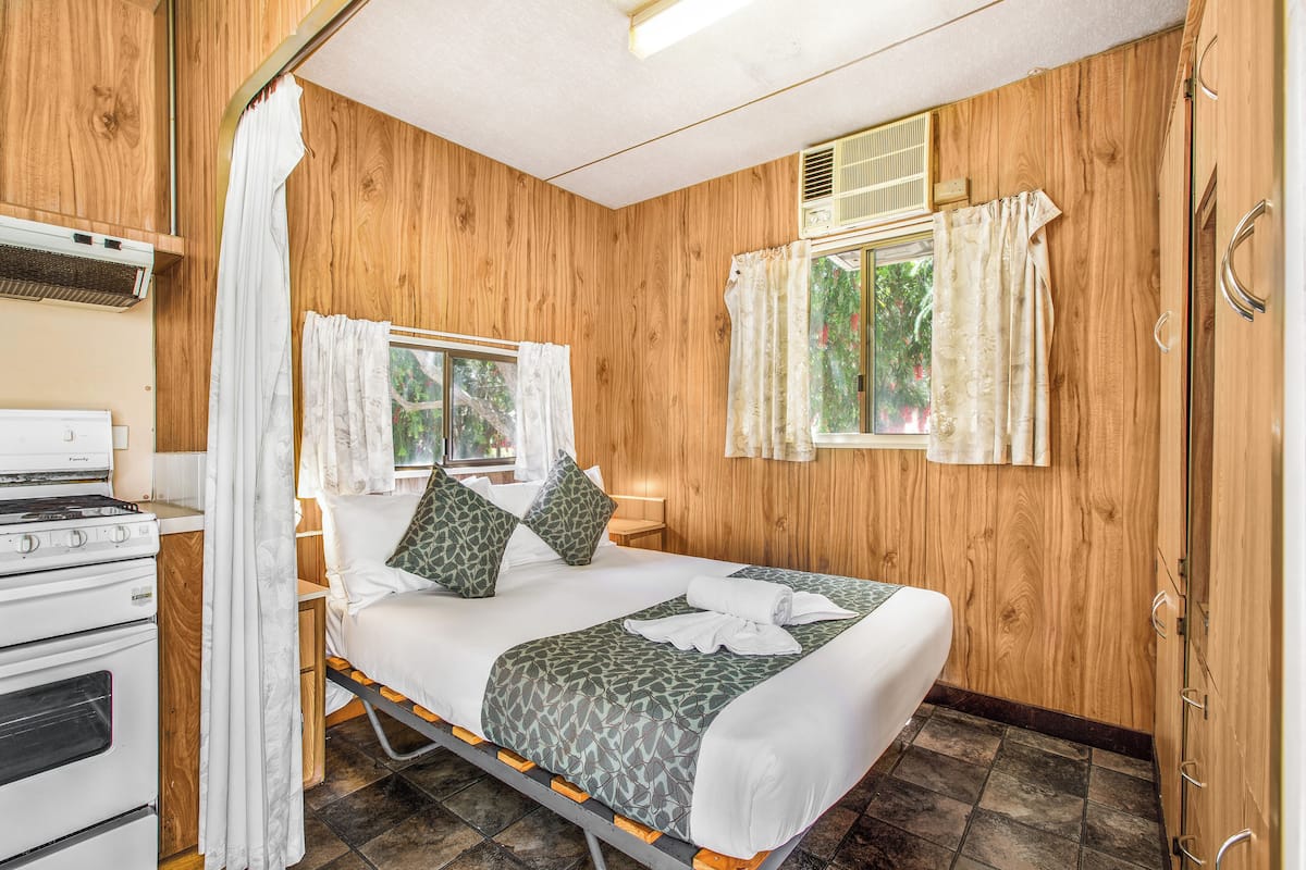 Budget One Bedroom Park Cabin | 2 bedrooms, premium bedding, individually furnished, free WiFi