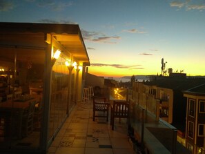 每日供应欧陆式早餐（每人 EUR 5）