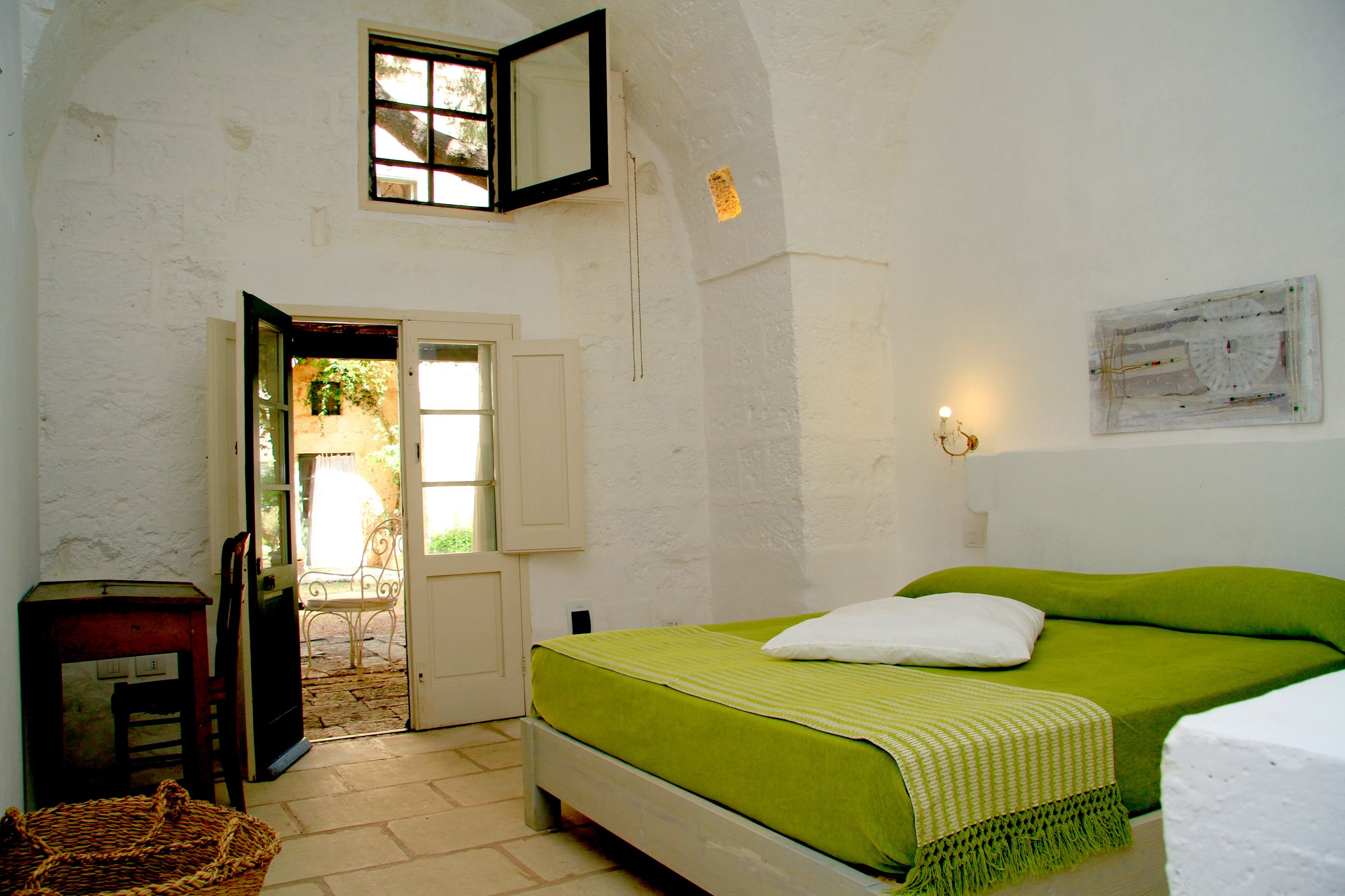 Comfort Double Room | Minibar, in-room safe, desk, cribs/infant beds