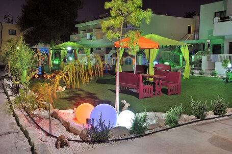 Nelia Gardens - view 2