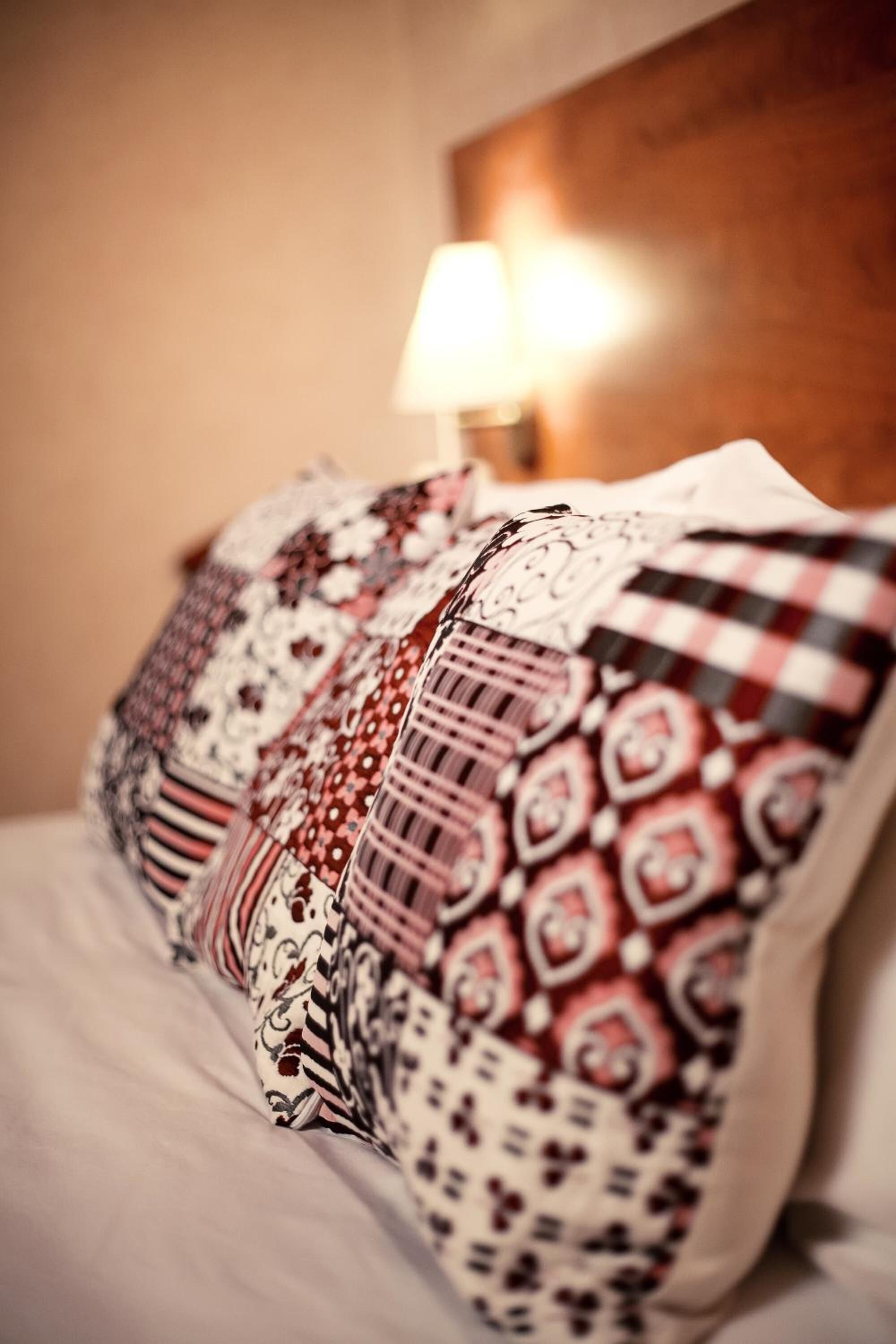 desk, iron/ironing board, cots/infant beds, rollaway beds