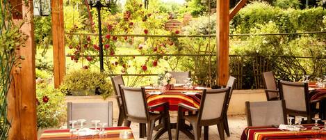 Déjeuner servi sur place