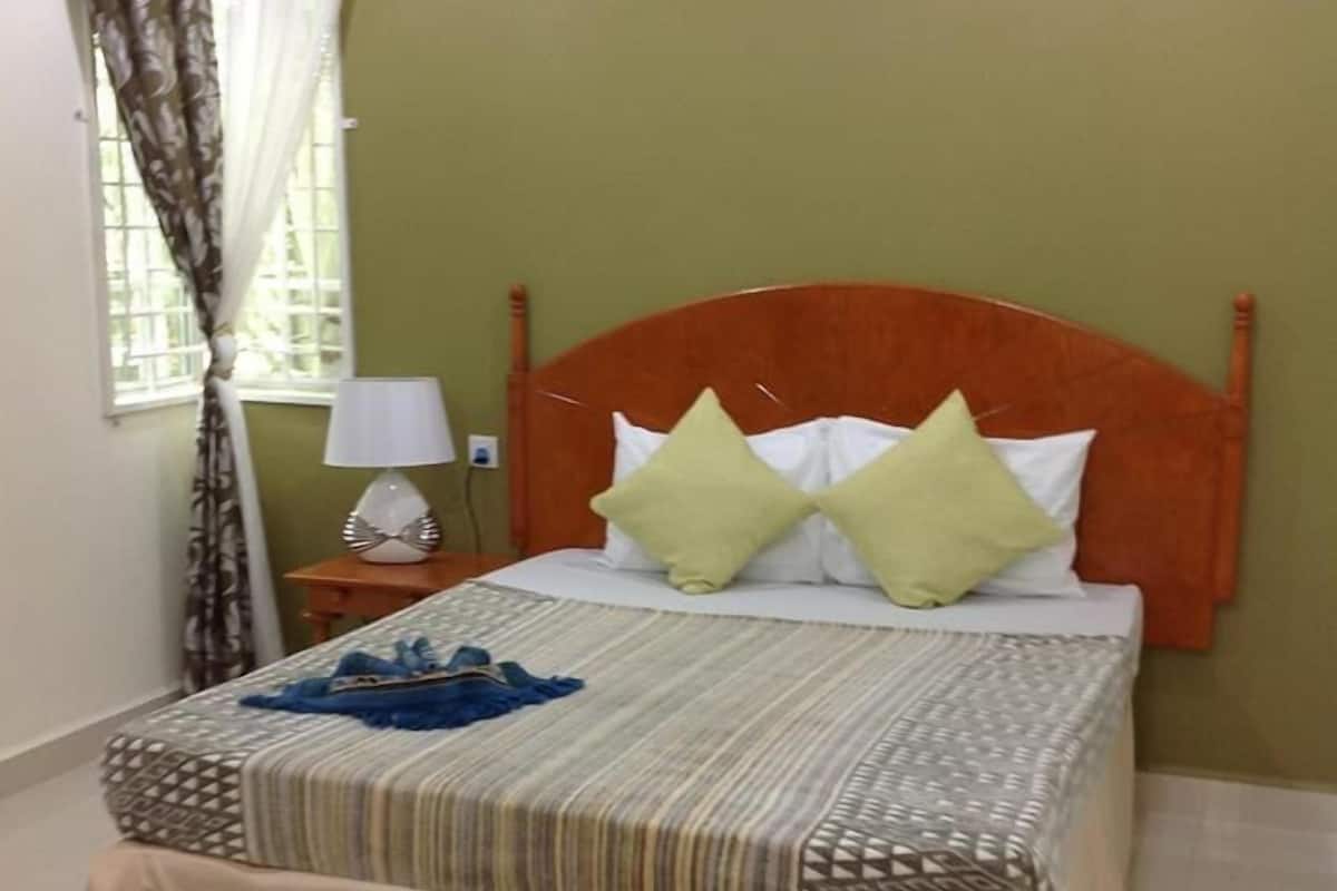Habitación doble | Tabla de planchar con plancha y wifi gratis