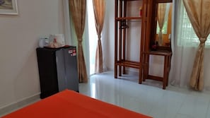Iron/ironing board, free WiFi