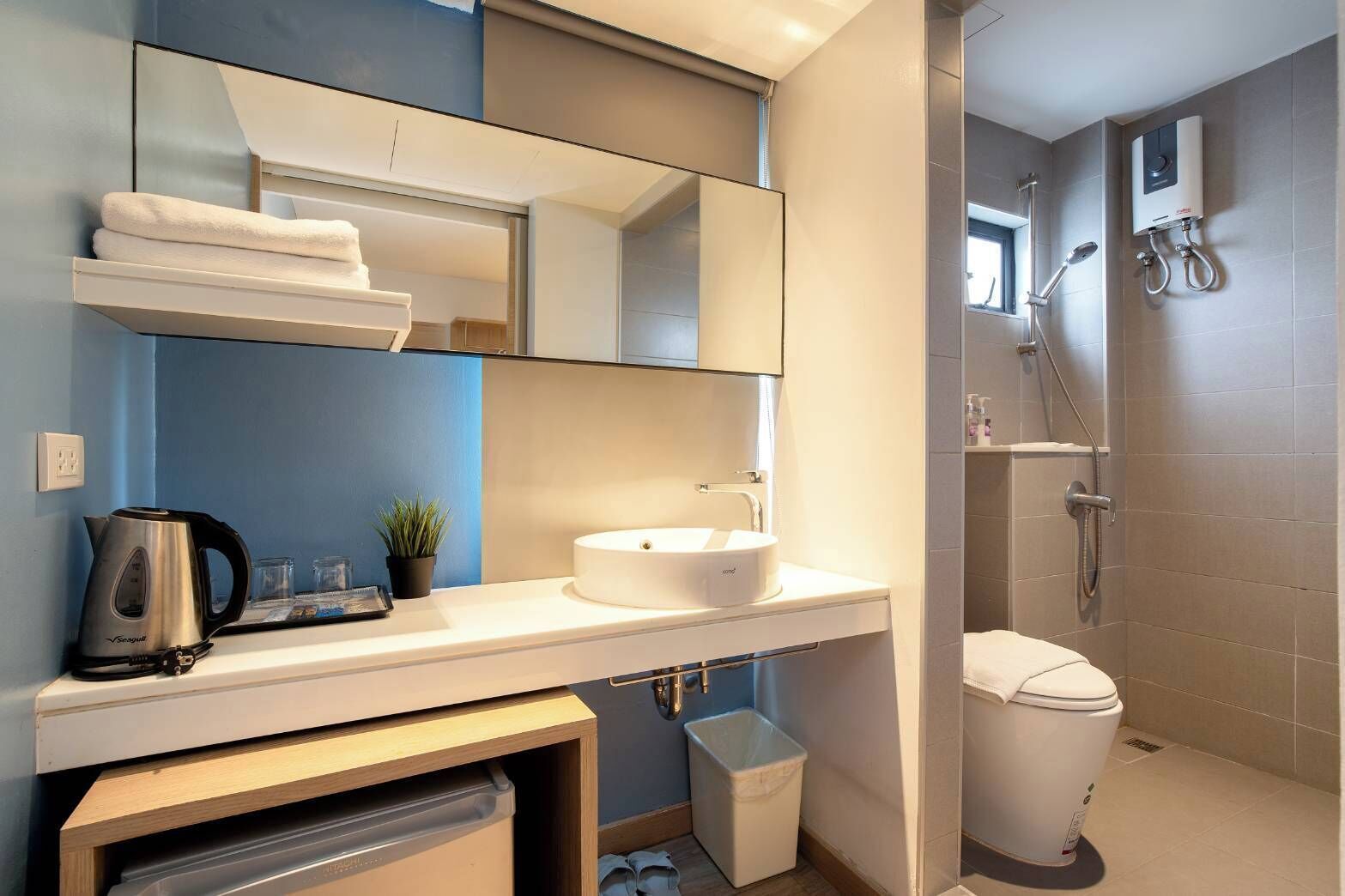 Deluxe Room | Blackout curtains, free WiFi, bed sheets