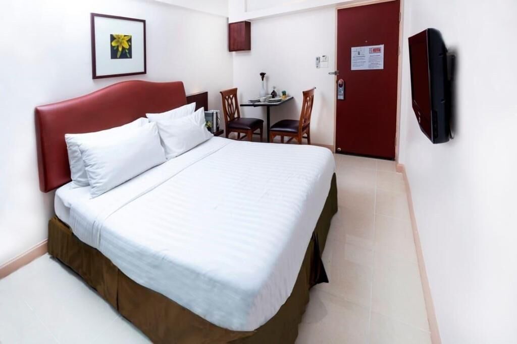 Blackout curtains, free WiFi, bed sheets