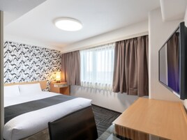 Cubrecamas, escritorio y cortinas blackout 