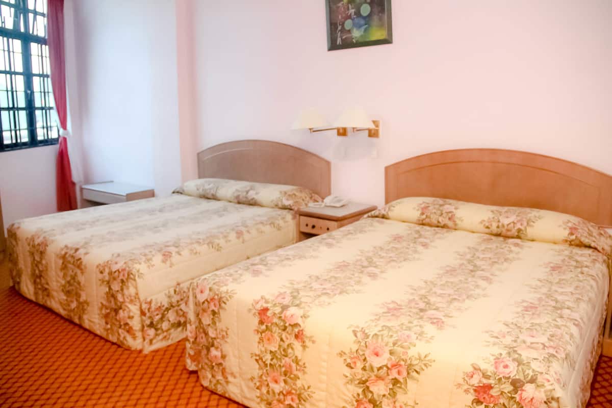 In-room safe, desk, iron/ironing board, free WiFi