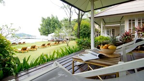 Villa Beach View / Free Round Trip pick up from Koh Mak Pier. Must inform hotel for boat schedule  | Teres/patio