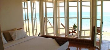 Villa Beach View / Free Round Trip pick up from Koh Mak Pier. Must inform hotel for boat schedule | In-room safe, desk, free WiFi