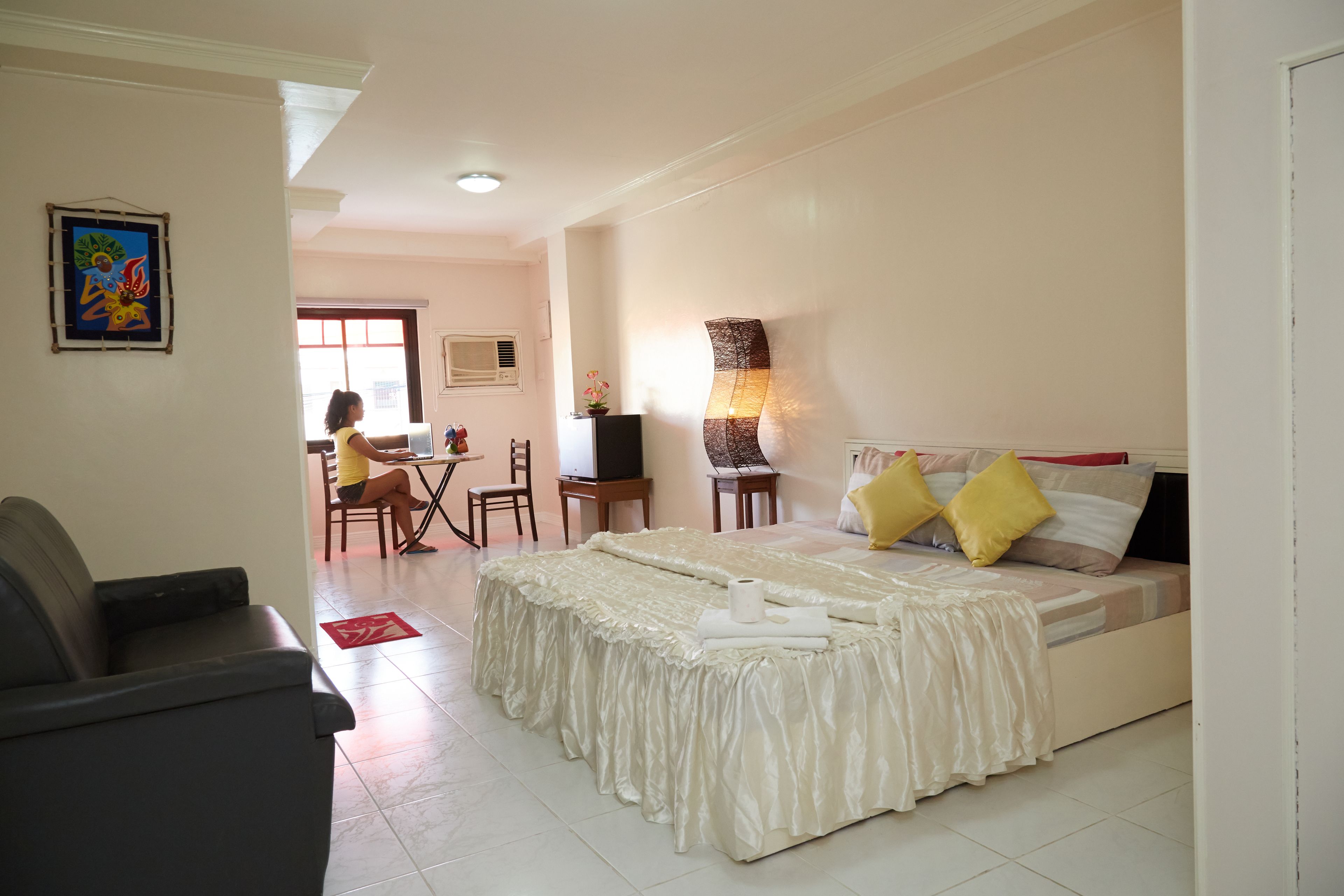 Executive Room | Premium bedding, memory foam beds, in-room safe, individually decorated