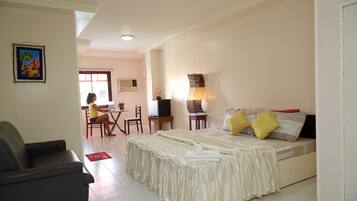 Executive Room | Premium bedding, memory-foam beds, in-room safe, individually decorated